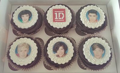 one direction cupcakes - Cake by Tracycakescreations