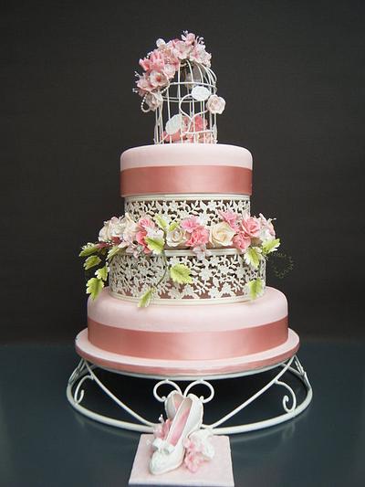 Romantic Wedding Cake - Cake by lorraine mcgarry