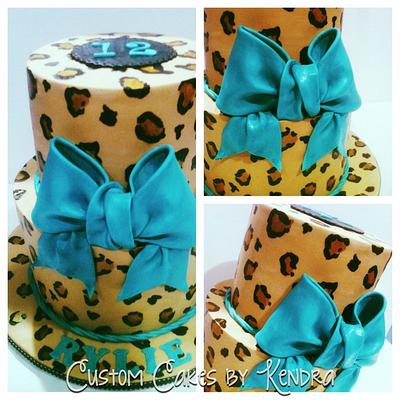 LEOPARD AND TURQUOISE - Cake by Kendra