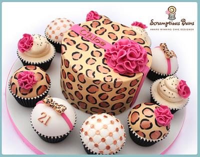 Big Cake Little Cakes : Leopard Lush - Cake by Scrumptious Buns