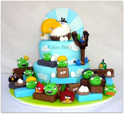 Angry Birds and Mighty eagle cake - Cake by Laura Barajas 
