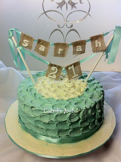 Sarah's 21st - Cake by Cakesby Jools