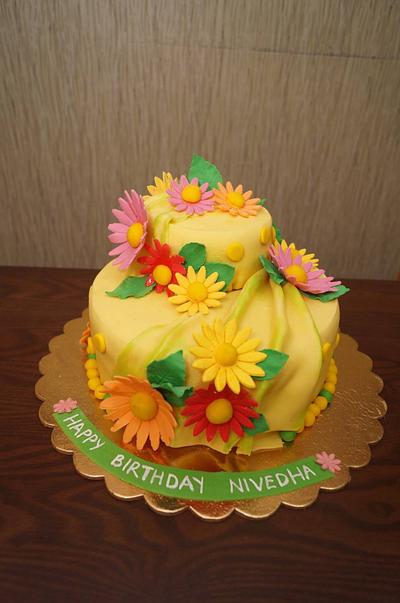 Floral garden - Cake by Sushma Rajan- Cake Affairs