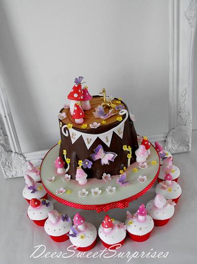 Baby's 1st enchanted forest birthday cake - Cake by Dee