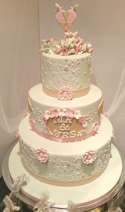 shabby chic  - Cake by mike525