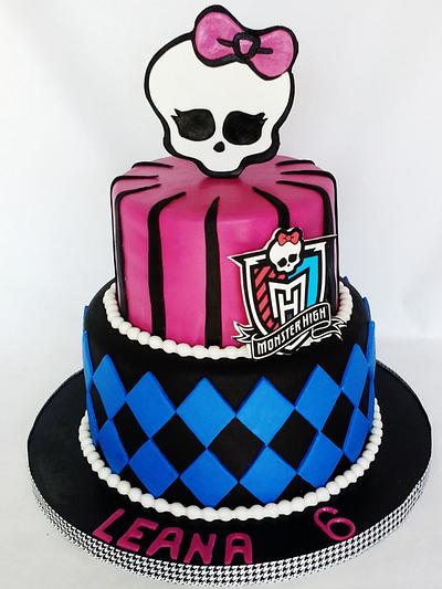 MONSTER HIGH BIRTHDAY CAKE AND POPS - Cake by Enza - Sweet-E