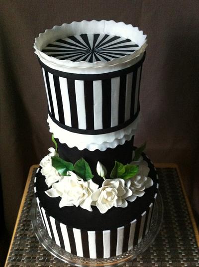 Vertical stripe wedding cake - Cake by Tracy Karp