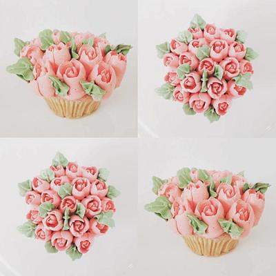 Buttercream Rose Cupcakes  - Cake by Joonie Tan