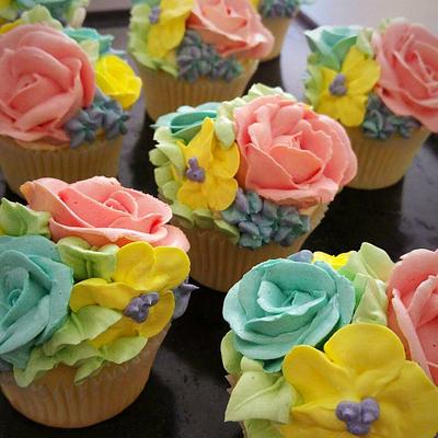 Bridal Shower Cupcakes - Cake by Lisa-Jane Fudge
