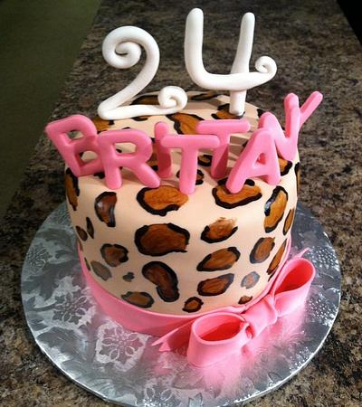 Leopards and bows - Cake by TastyMemoriesCakes
