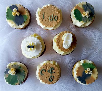 Camouflage/Army Bridal Shower Cupcakes - Cake by miettes