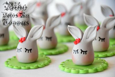 Little Bunny Cupcakes Toppers - Cake by BiboDecosArtToppers 