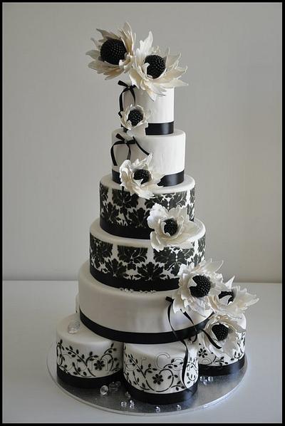 Tall 11pc Wedding cake - Cake by Comper Cakes
