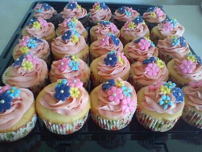 spring cupcakes - Cake by Erika Fabiola Salazar Macías