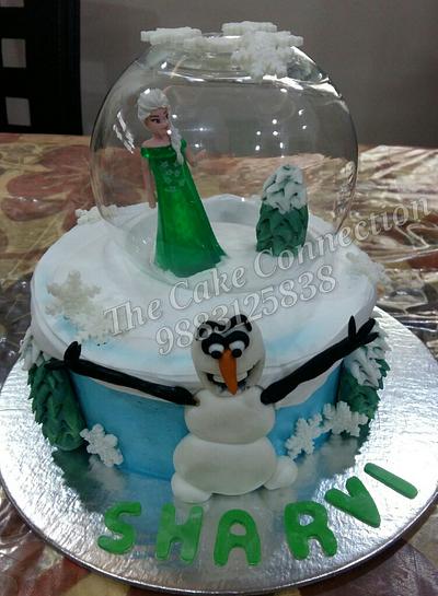 Fondant themed cakes - Cake by Thecakeconnection