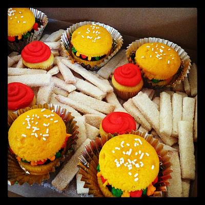 Hamburger Cupcakes and Sugar Cookie French Fries - Cake by Joanne