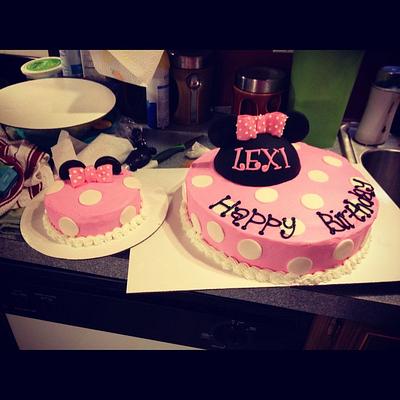 Minnie Mouse - 1st Birthday Cake - Cake by mallorieh