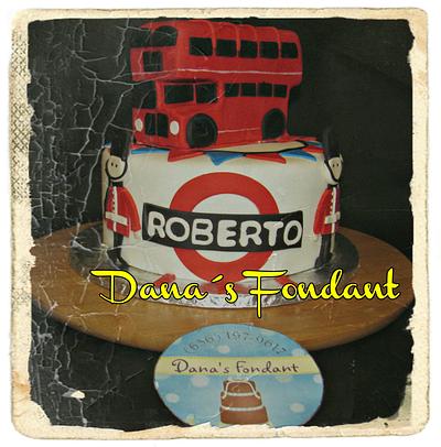 London Cake - Cake by Dana´s Fondant