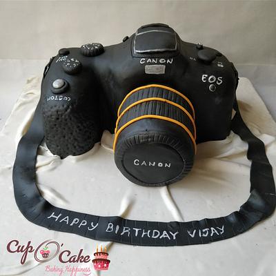Camera cake:) - Cake by Sapna Omkar
