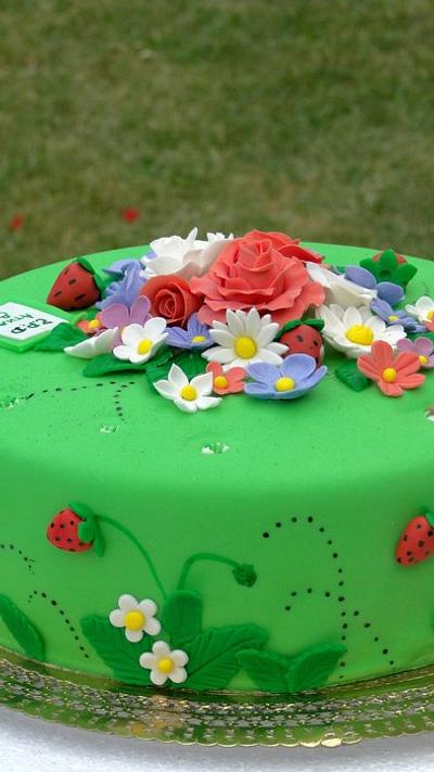 straw berry and flowers cake - Cake by Sabina