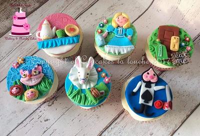 Alice in wonderland cupcakes - Cake by Cupcakes la louche wedding & novelty cakes