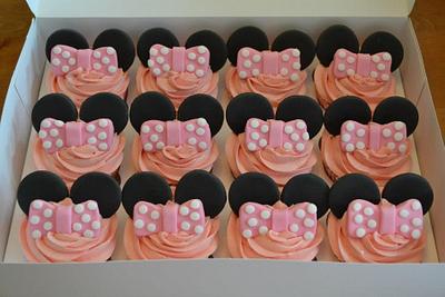 Minnie Mouse cupcakes - Cake by LilleyCakes
