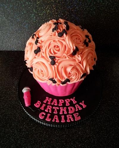 Hot Pink Giant Cupcake - Cake by Sarah Poole