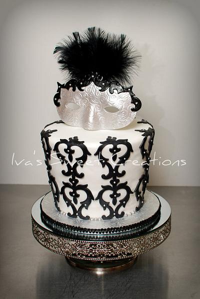 Masquerade - Cake by Ivanova Pichardo
