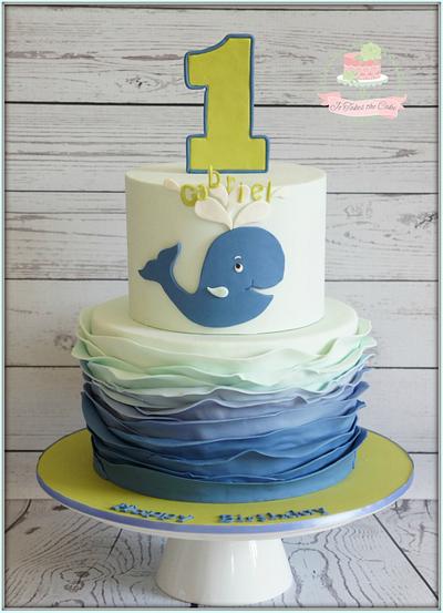 Whale (plus smash cake) - Cake by Jo Finlayson (Jo Takes the Cake)