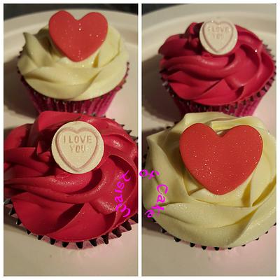 Valentines cupcakes - Cake by Waist of Cake 
