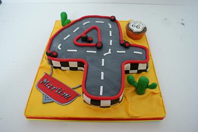 Race track for Mcqueen - Cake by Lia Russo