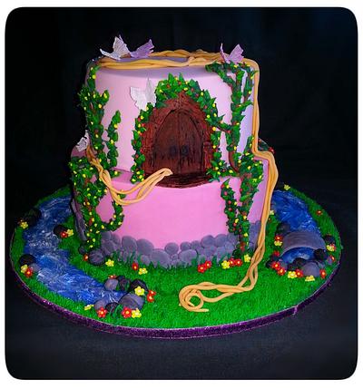 Rapanzel - Cake by Katrina's Cupn Cakes