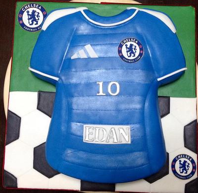 10th Birthday Football Shirt Cake - Cake by MariaStubbs