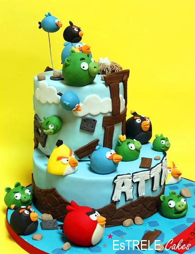 Angry Bird invasion - Cake by Estrele Cakes 