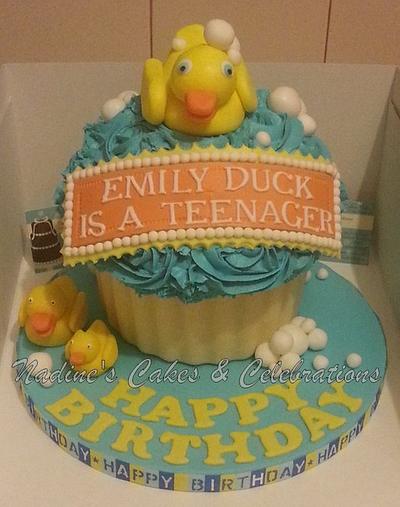 Rubber Ducky's - Cake by NADINESCAKES2012