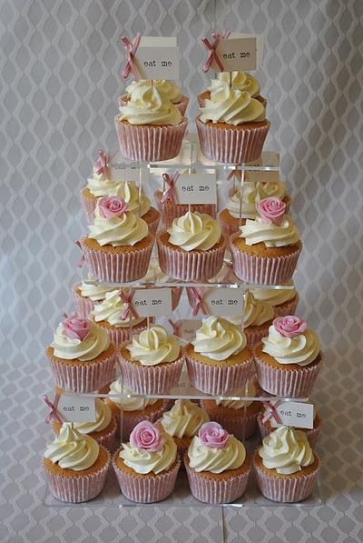 Wedding Cupcakes - Cake by Donna Wood