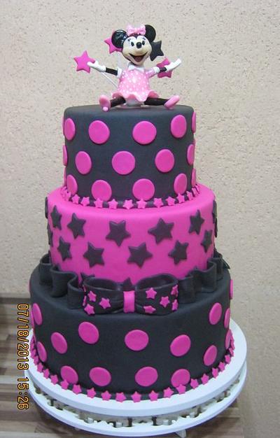 Minnie Mouse Cake - Cake by claudia borges