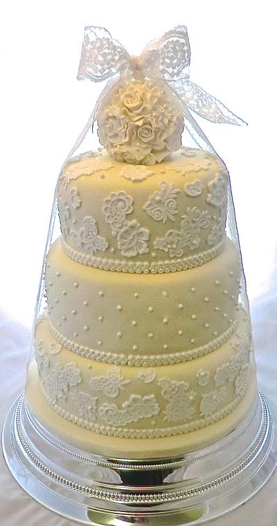 Wedding lace cake - Cake by Hilde Chichkov