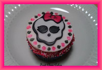 Monster High Cupcake - Cake by First Class Cakes