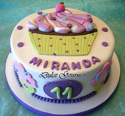 CUPCAKE CAKE - Cake by Silvia Caballero