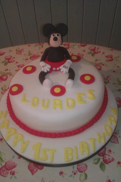 Mickey Mouse - Cake by suzanne Mailey