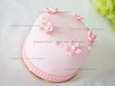 Small cake - strawberry cream - Cake by Sweet Owl Cake and Pastry