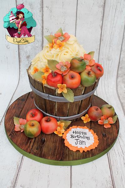Giant Apple Barrel Cupcake - Cake by DusiCake