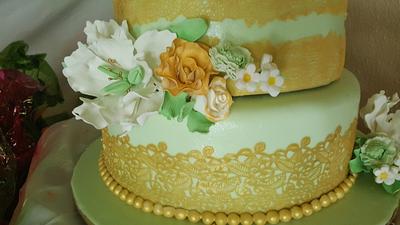 Mint & gold wedding cake - Cake by Karamelo Cakes & Pastries