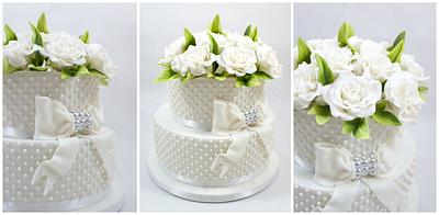 Wedding cake with roses - Cake by EvelynsCake