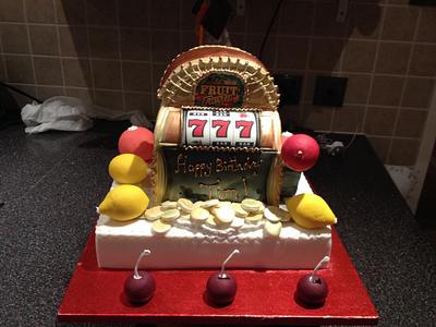 Fruit machine with lights  - Cake by mick