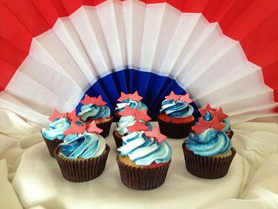 Memorial Day themed cupckaes - Cake by Dee