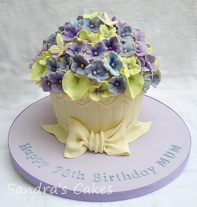 Giant 'hydrangea' Cupcake - Cake by Sandra's cakes