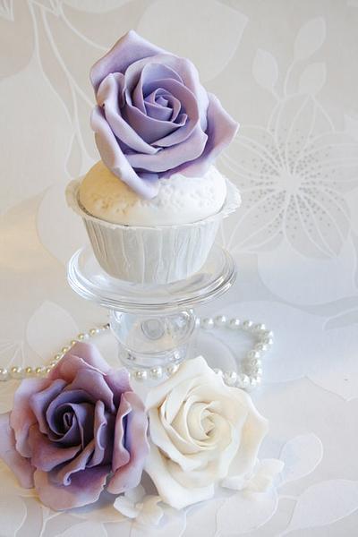 Rose cupcakes - Cake by Sannas tårtor