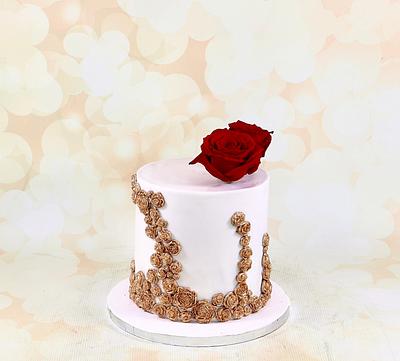 White and gold bridal shower cake - Cake by soods